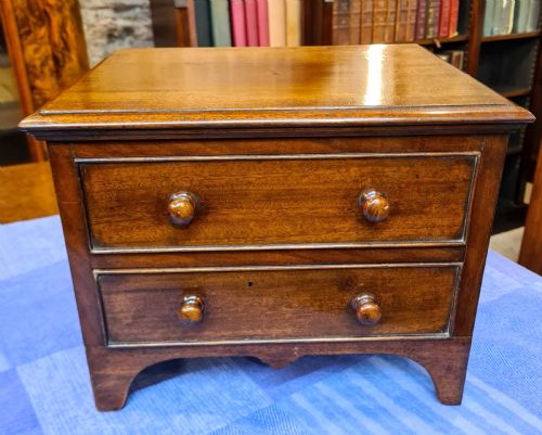 PAIR OF VICTORIAN MAHOGANY TABLE TOP CHEST - ADDITIONAL PHOTO 2
