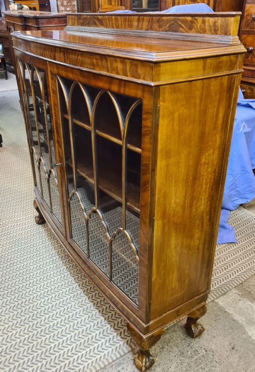 1920S MAHOGANY BOW FRONT BOOKCASE - ADDITIONAL PHOTO 1