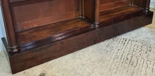 19TH CENTURY ARCHITECTURAL MAHOGANY LIBRARY BOOKCASE - ADDITIONAL PHOTO 2
