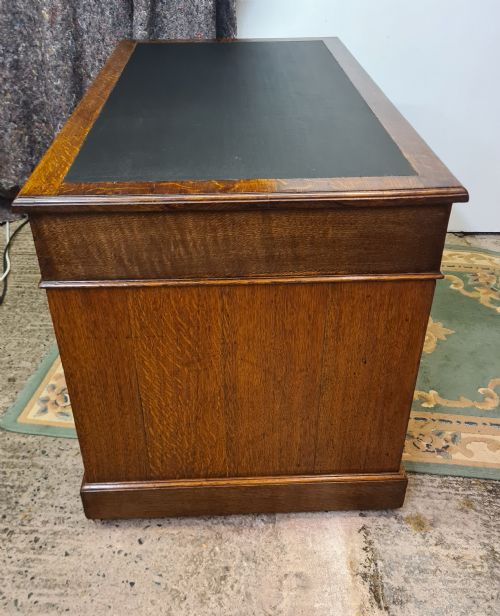 EDWARDIAN MAPLE CO OAK PEDISTAL DESK - ADDITIONAL PHOTO 6