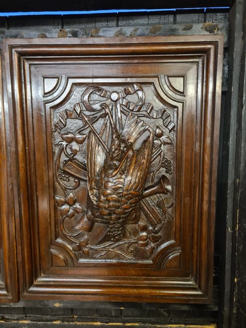 PAIR OF CARVED OAK PANELS - ADDITIONAL PHOTO 1