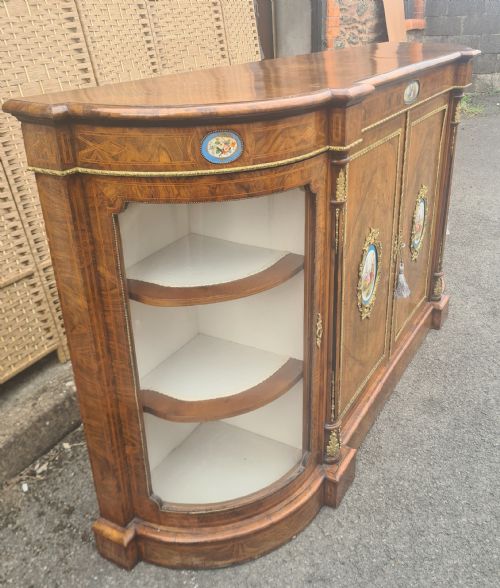 VICTORIAN WALNUT INLAID ORMOLU MOUNTED CREDENZA WITH SEVRES PLAQUES - ADDITIONAL PHOTO 5