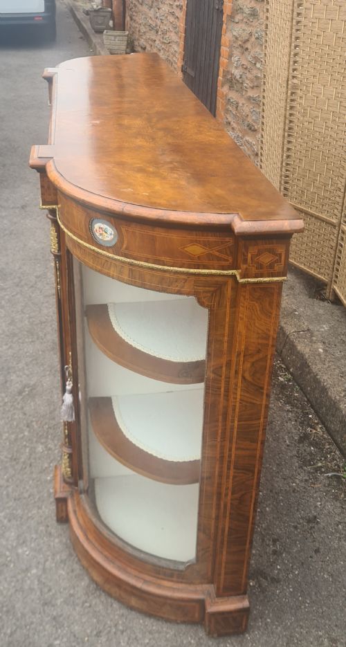 VICTORIAN WALNUT INLAID ORMOLU MOUNTED CREDENZA WITH SEVRES PLAQUES - ADDITIONAL PHOTO 6