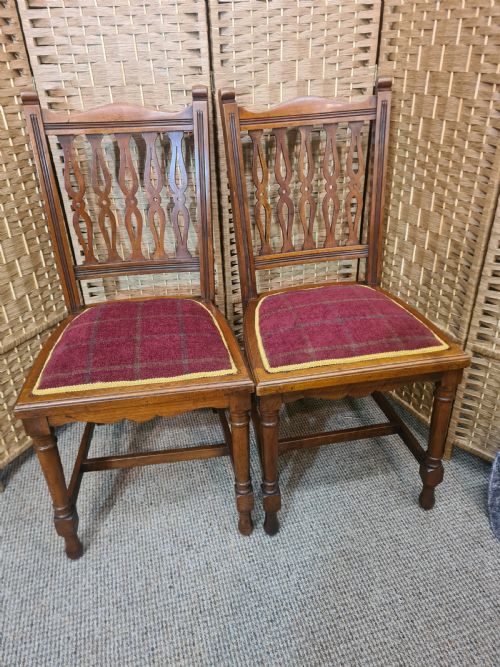 SET OF SIX ARTS AND CRAFTS STYLE WALNUT DINNING CHAIRS - ADDITIONAL PHOTO 2
