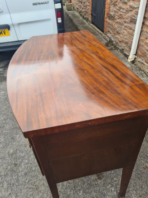 GEORGIAN MAHOGANY BOW FRONT SMALL SIDEBOARD - ADDITIONAL PHOTO 2