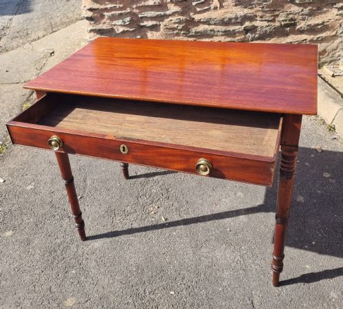 GEORGIAN MAHOGANY SINGLE DRAWER WRITING TABLE - ADDITIONAL PHOTO 3