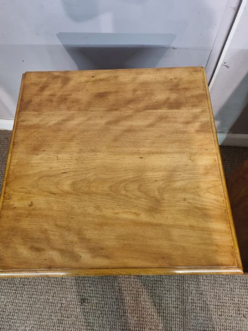 PAIR OF EDWARDIAN SATIN WALNUT BEDSIDE CABINETS MADE BY JOHN TAYLOR AND SON EDINBURGH - ADDITIONAL PHOTO 5