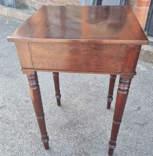19TH CENTURY MAHOGANY SIDE TABLE OR LAMP TABLE - ADDITIONAL PHOTO 2