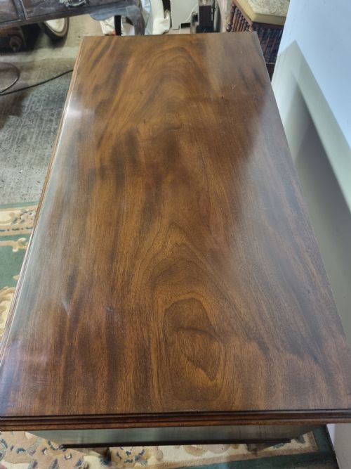GEORGIAN STYLE EDWARDIAN MAHOGANY FIVE DRAWER KNEE HOLE DRESSING TABLE - ADDITIONAL PHOTO 1