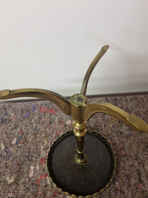 GEORGIAN CAST BRASS TRIVET OR KETTLE FIRE SIDE STAND - ADDITIONAL PHOTO 2