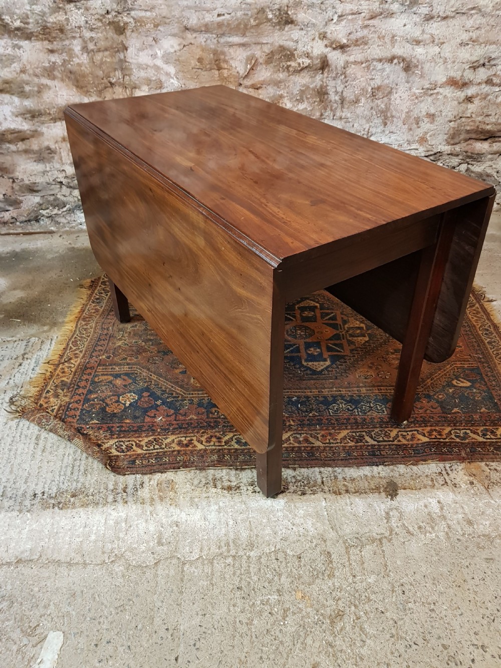 Georgian Mahogany Drop Leaf Dinning Table View II