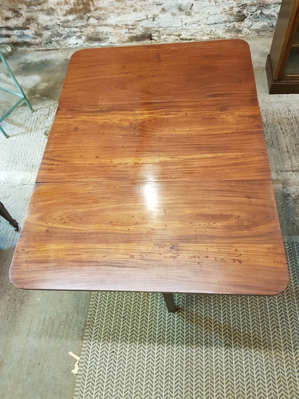 Georgian Mahogany Drop Leaf Dinning Table View IV
