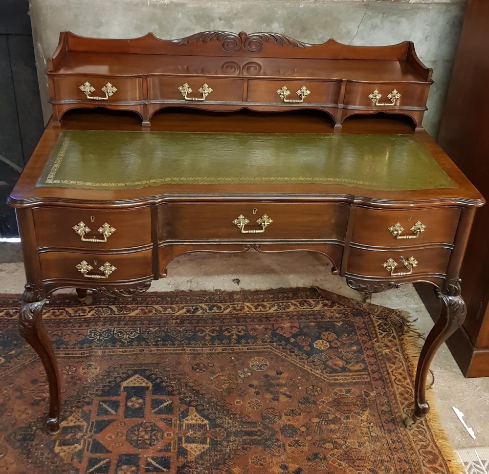 Late Victorian Mahogany Knee Hole Desk