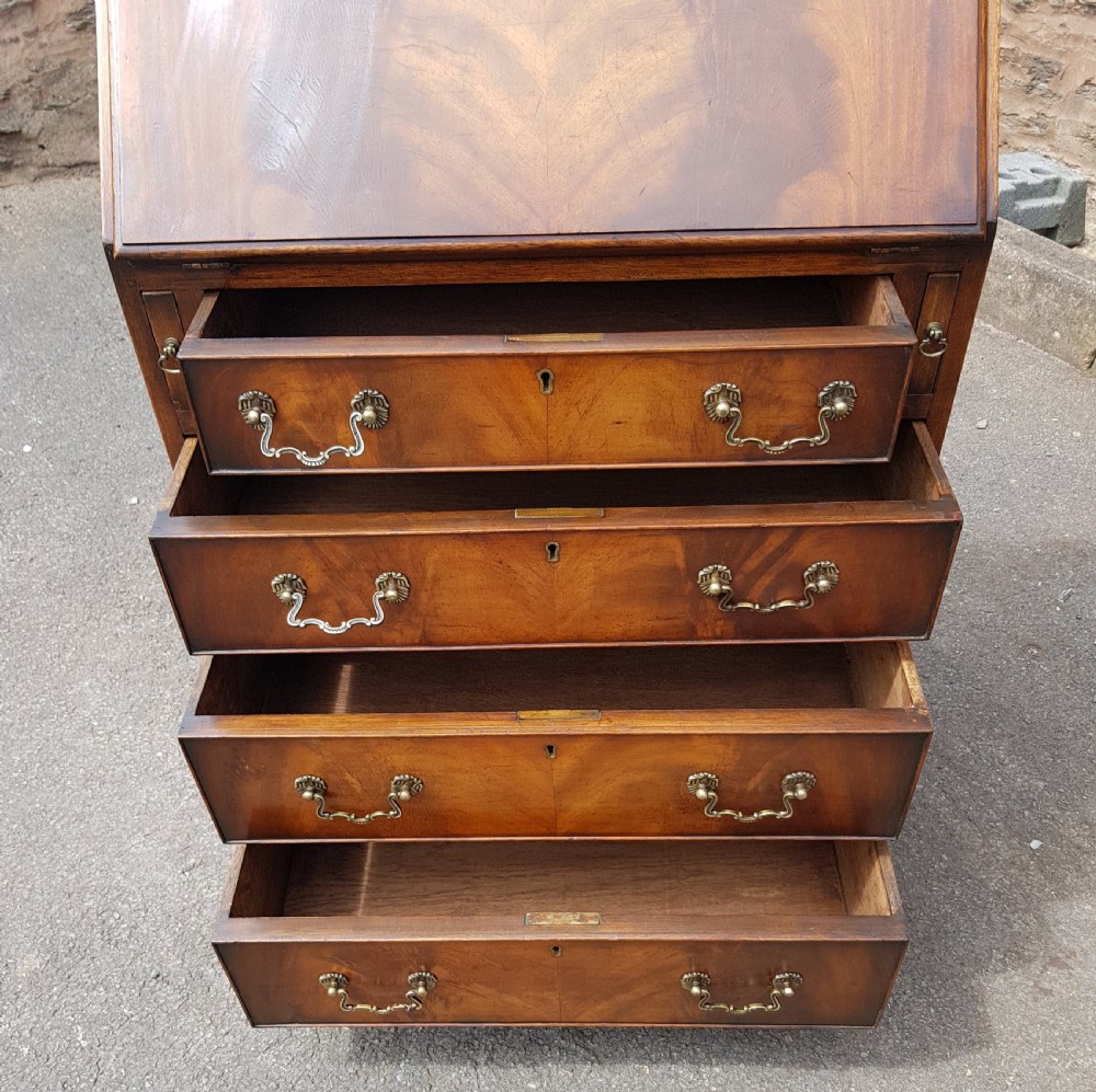 1920s Flame mahogany Bureau.  View IX