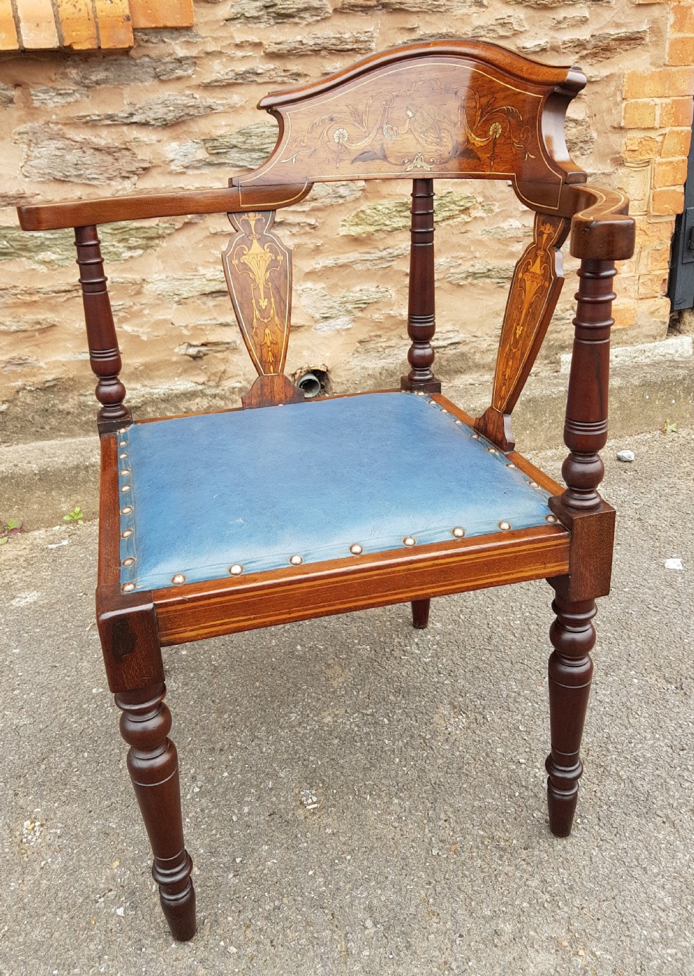 Edwardian Mahogany Inlaid Corner Chair .