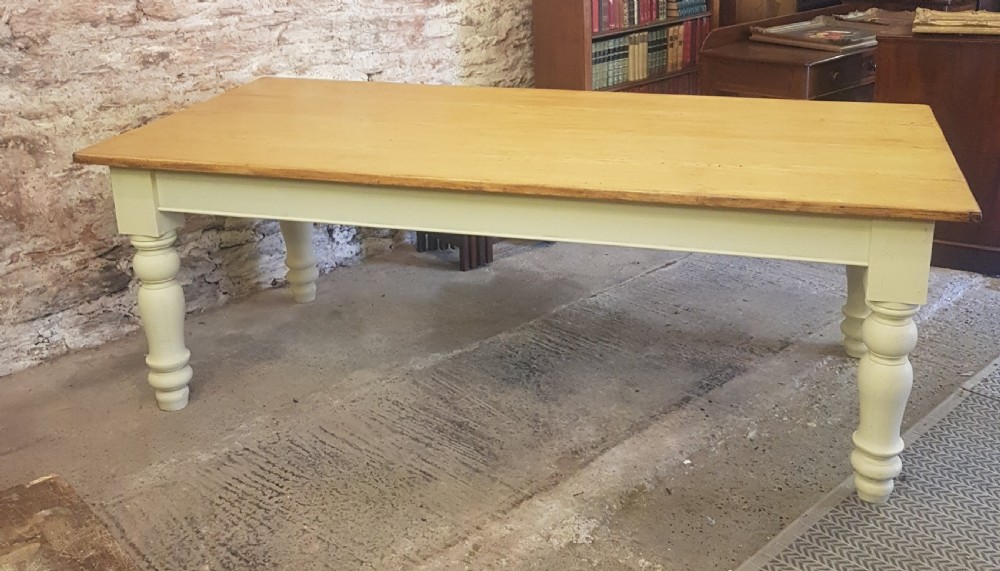ANTIQUE VICTORIAN PINE FARM HOUSE TABLE. 