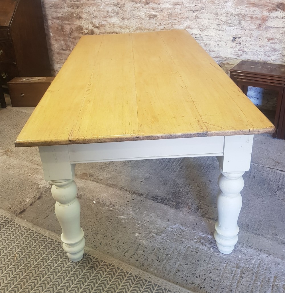 ANTIQUE VICTORIAN PINE FARM HOUSE TABLE.  View II