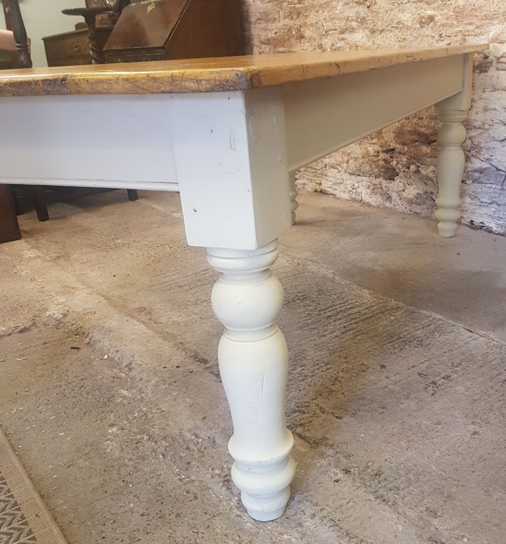 ANTIQUE VICTORIAN PINE FARM HOUSE TABLE.  View IV