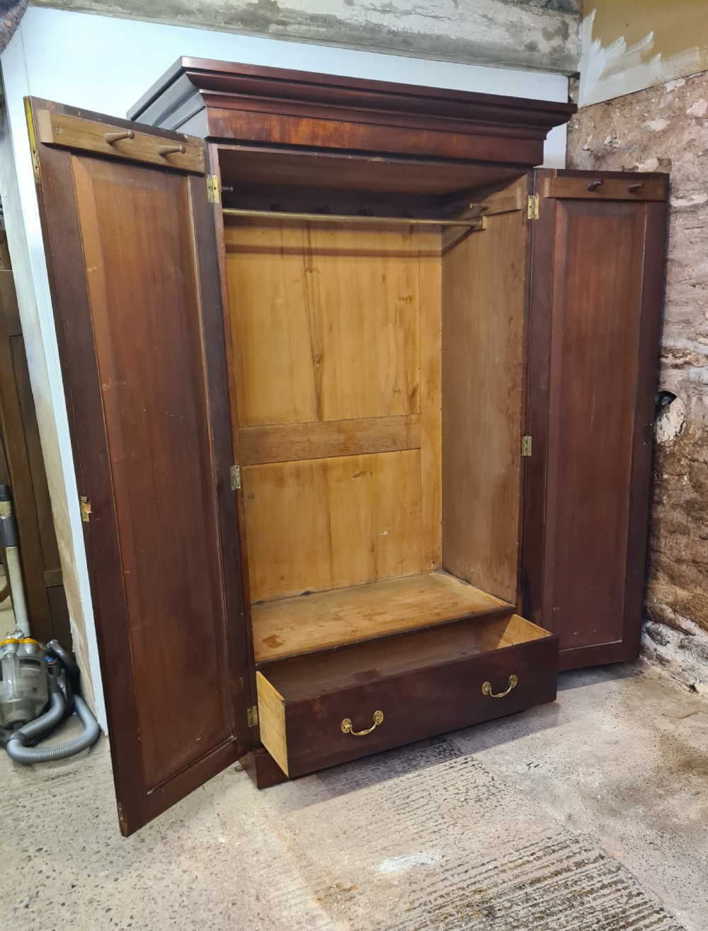 Victorian mahogany two door wardrobe.  View IV
