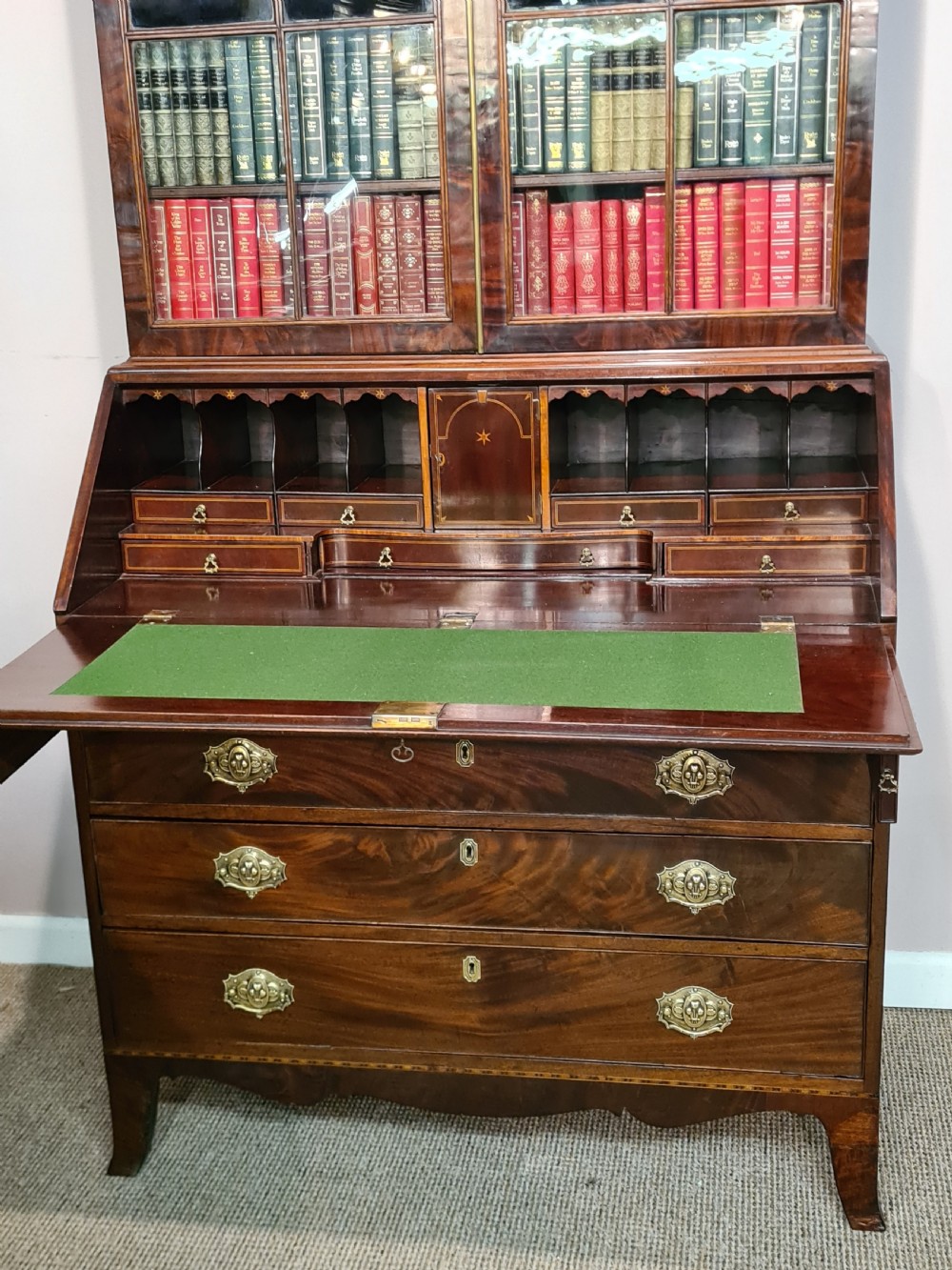 ANTIQUE GEORGIAN MAHOGANY BUREAU BOOKCASE.  View III