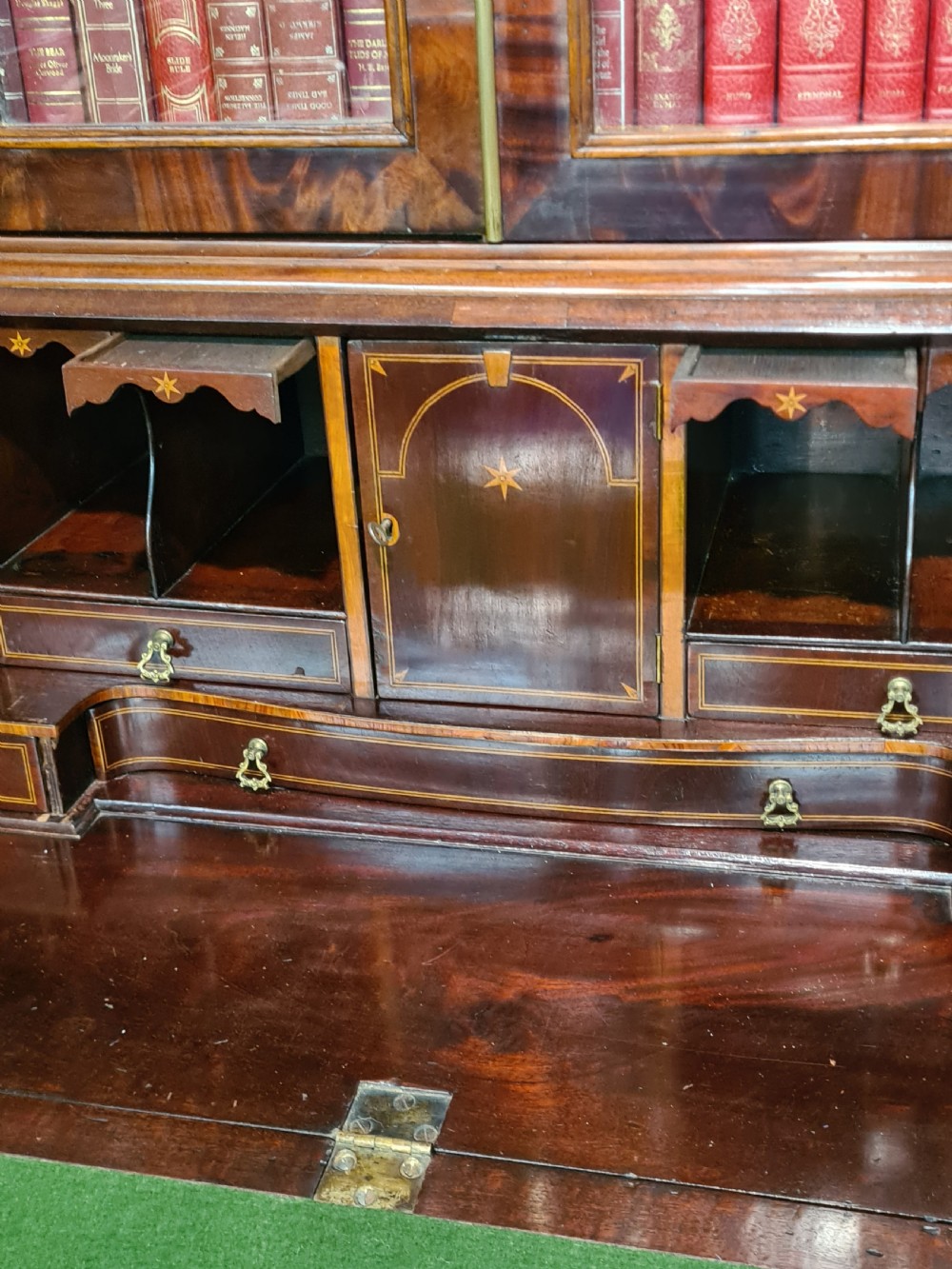 ANTIQUE GEORGIAN MAHOGANY BUREAU BOOKCASE.  View V