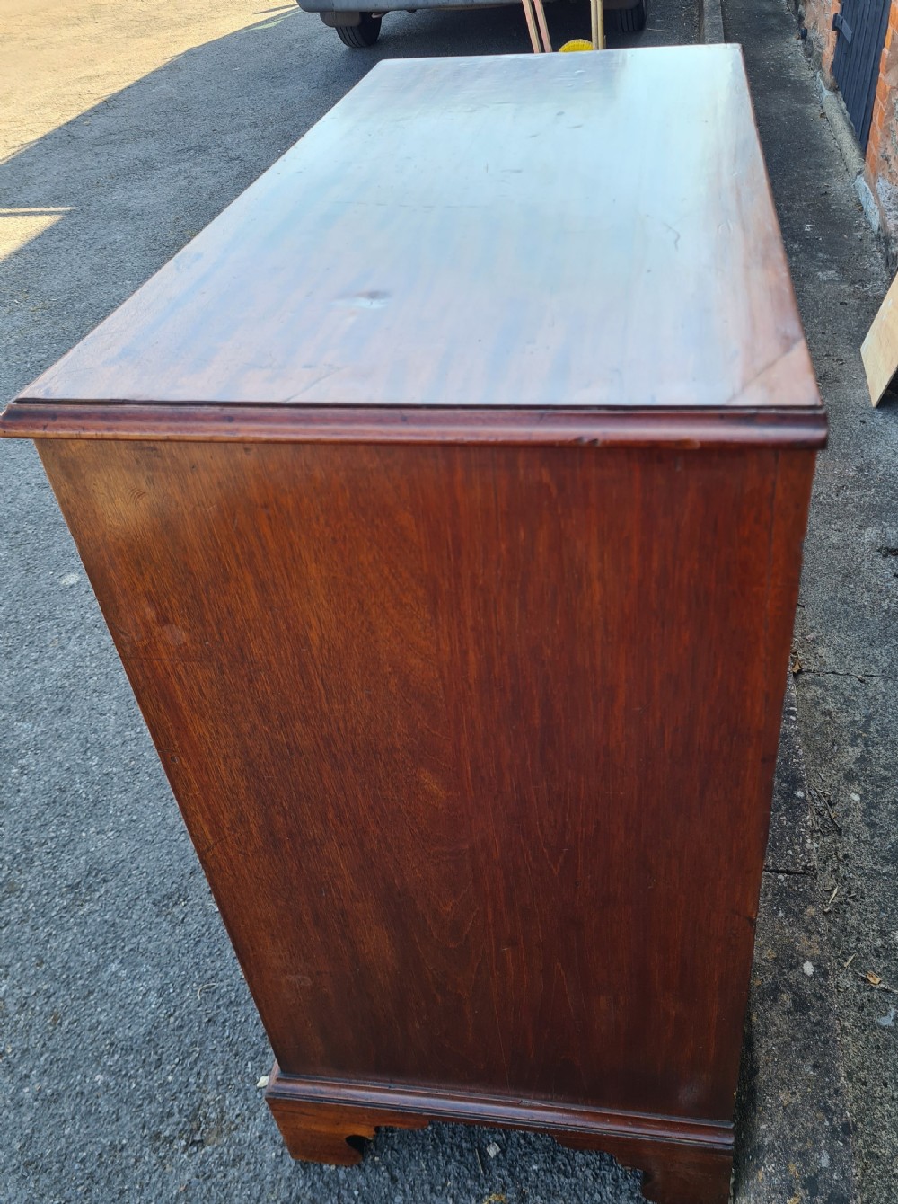 ANTIQUE GEORGIAN MAHOGANY CHEST OF DRAWERS.  View IV