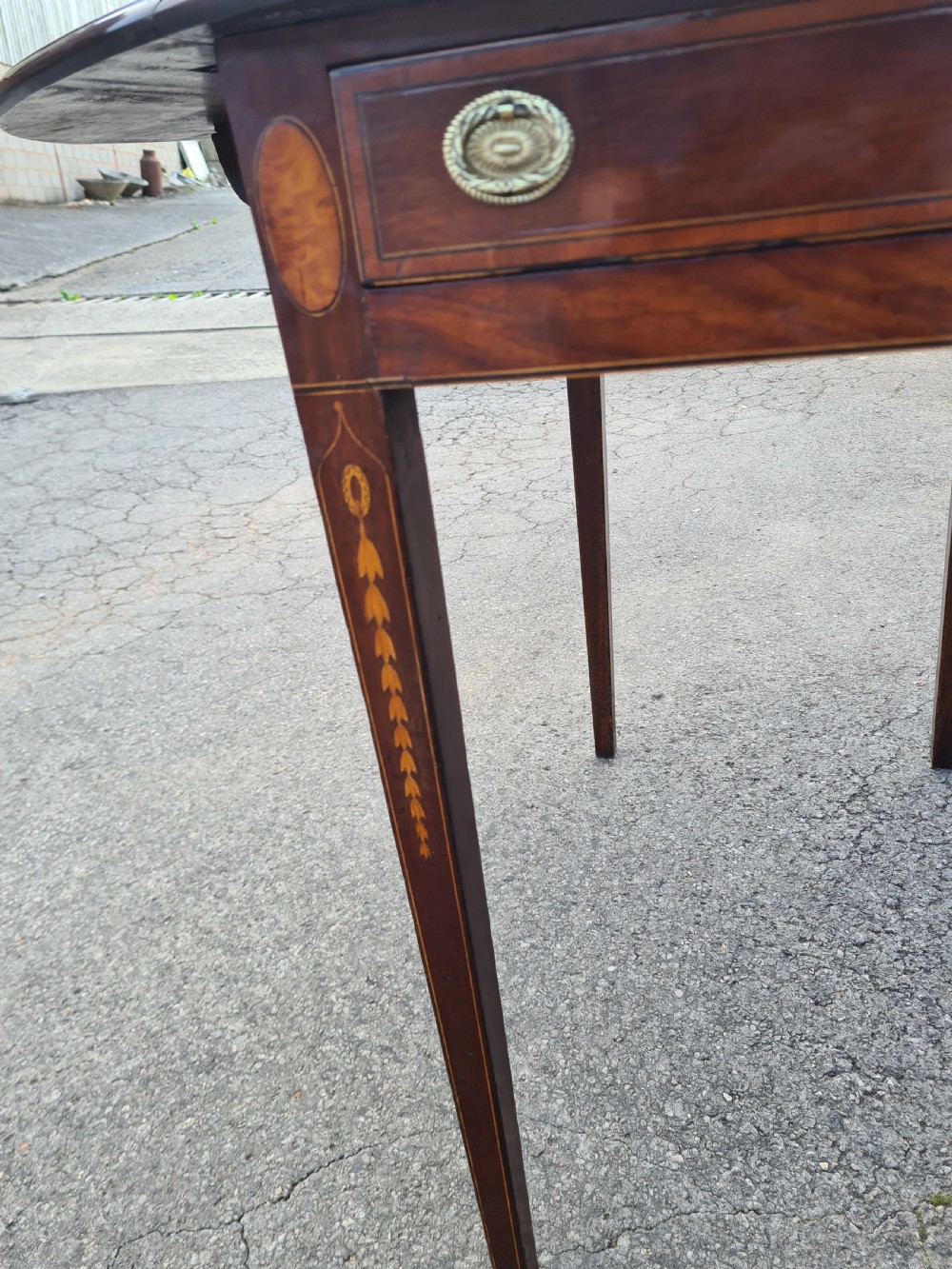 ANTIQUE GEORGIAN MAHOGANY INLAID PEMBROKE TABLE.  View IV