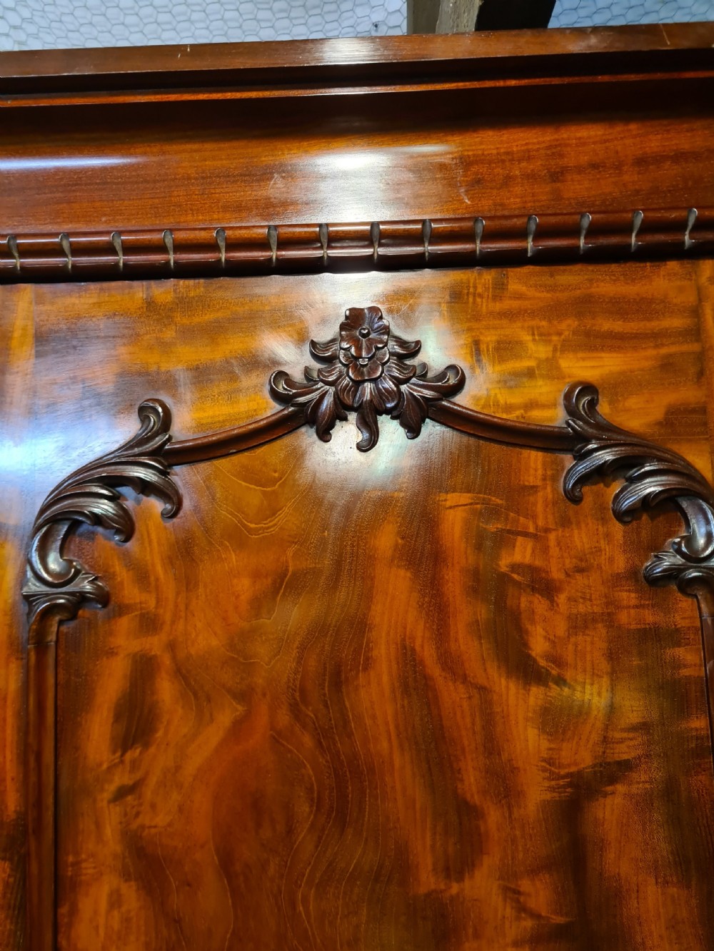 Antique Victorian Mahogany Three Door Wardrobe  View VI