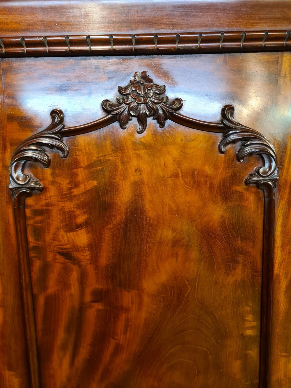 Antique Victorian Mahogany Three Door Wardrobe  View VII