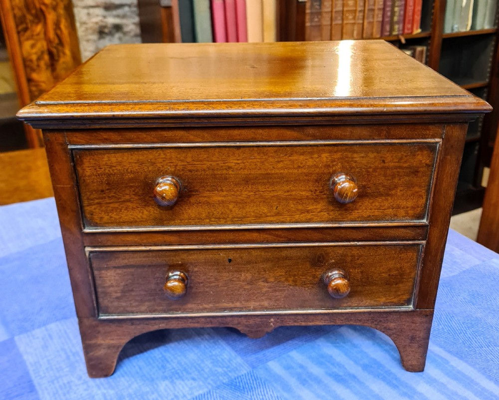 Pair of Victorian mahogany table top chest 
 View III