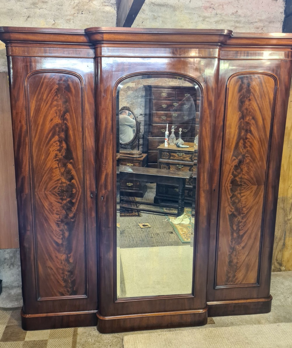 Victorian mahogany breakfront wardrobe  View VII