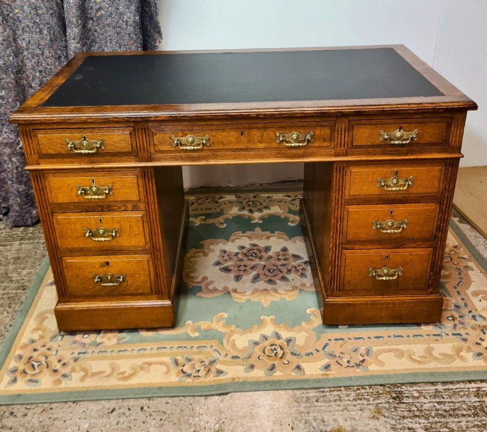 Edwardian Maple & Co Oak Pedistal Desk  View III