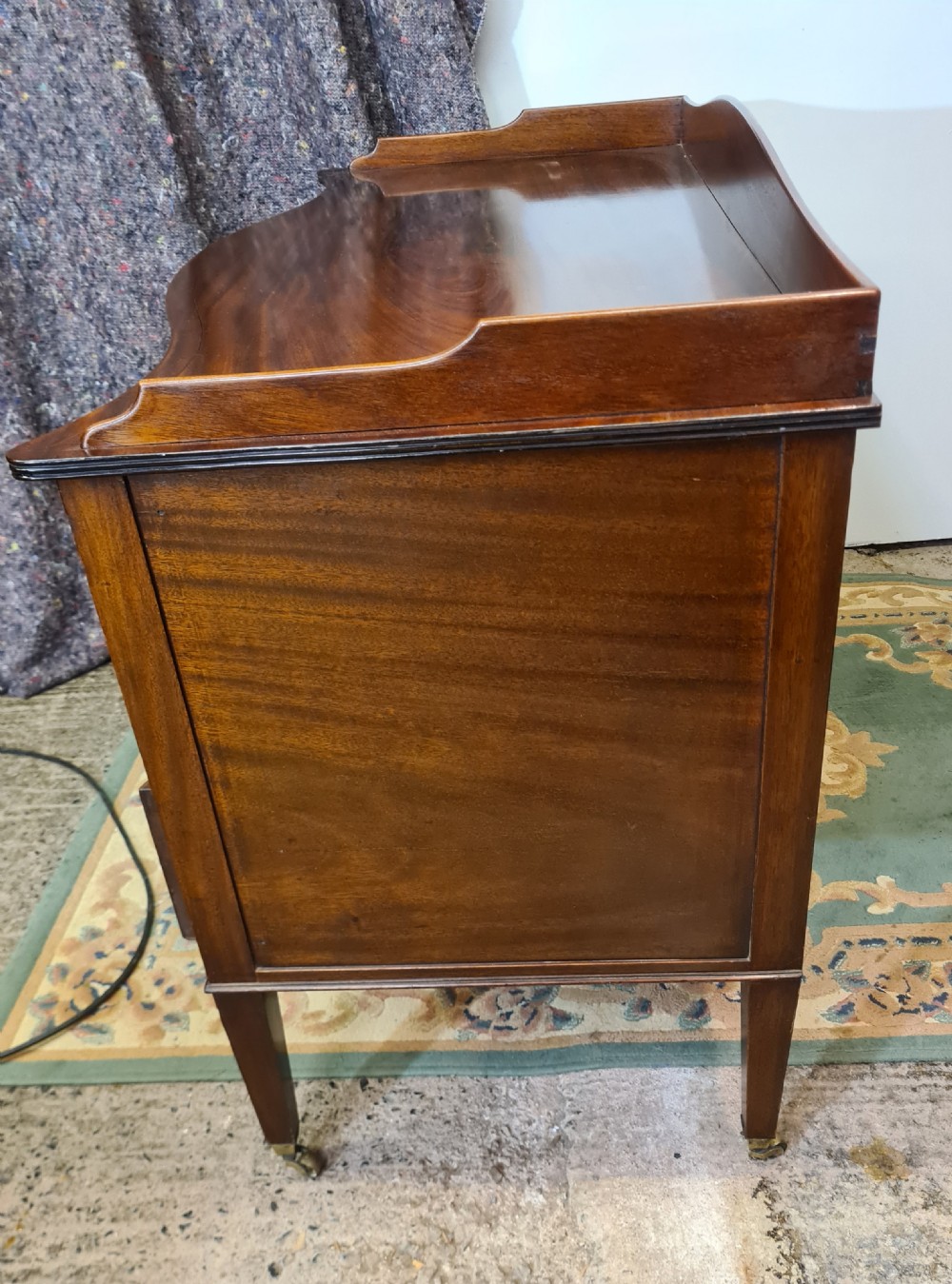 Edwardian Mahogany Serpentine Inlaid Desk.  View IV