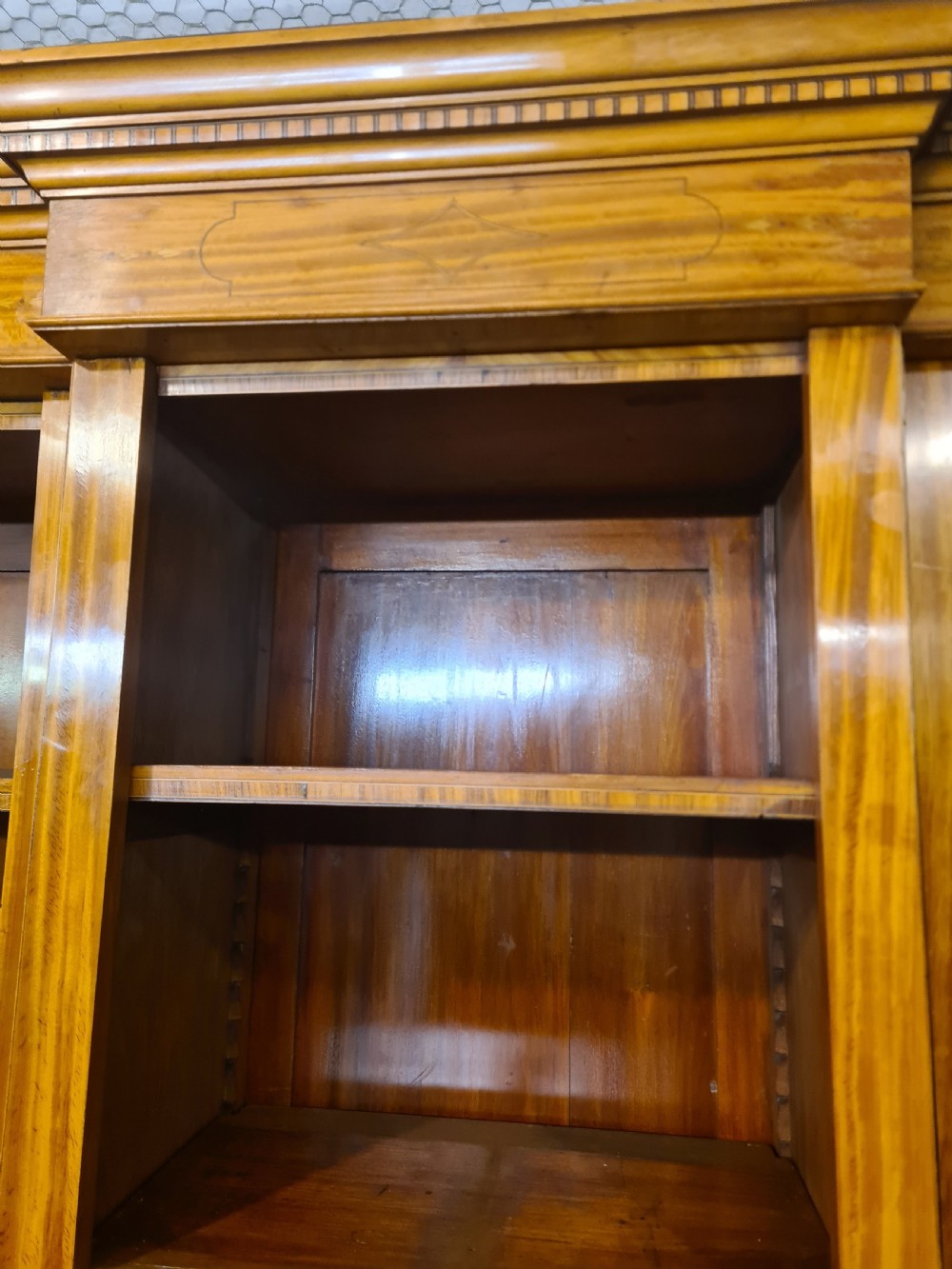 Edwardian Satinwood Inlaid Breakfront Bookcase.  View IX