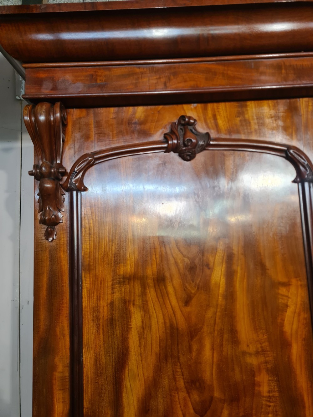 Victorian Flame Mahogany Triple Wardrobe.  View XII