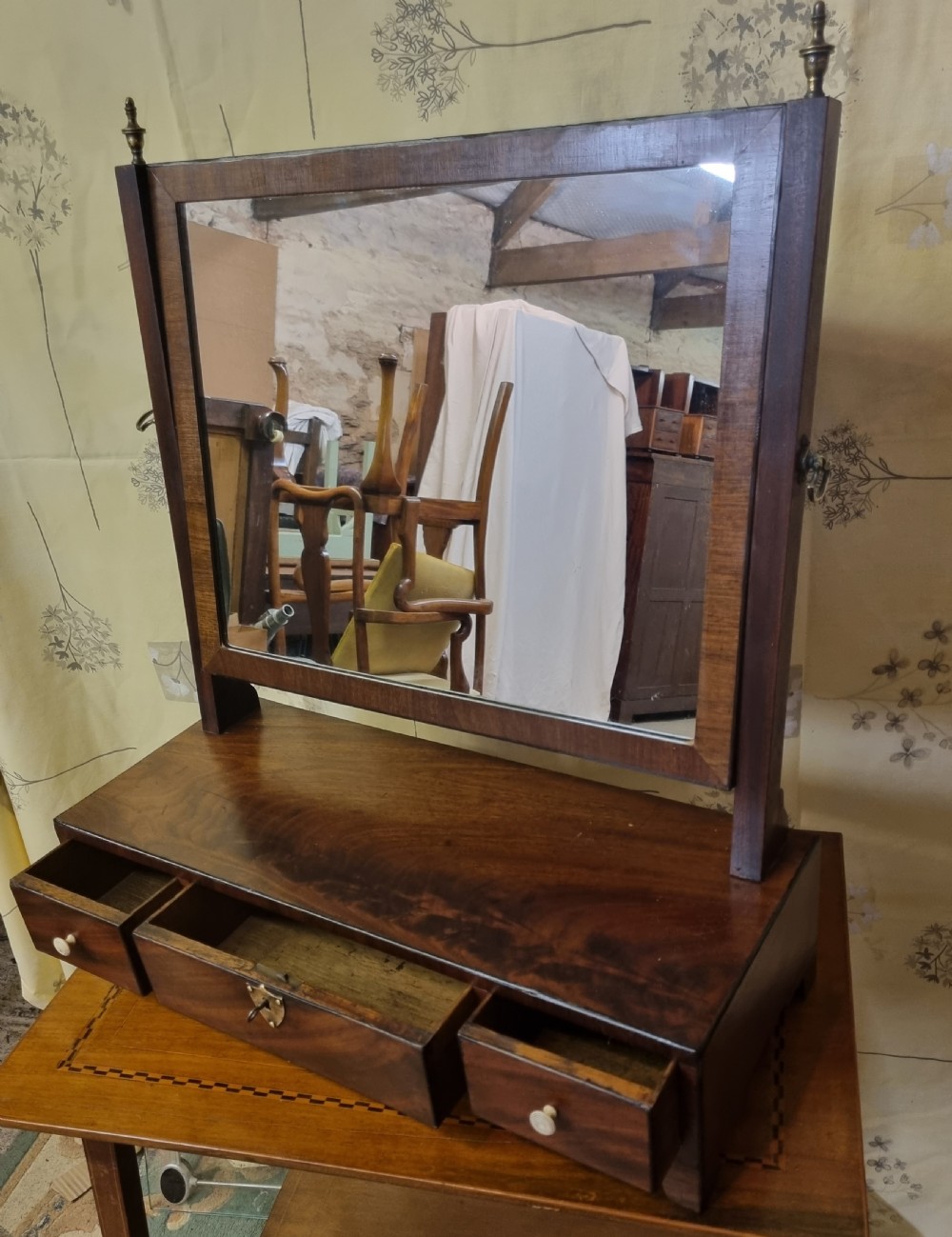 Georgian Mahogany Dressing Table Mirror. 
