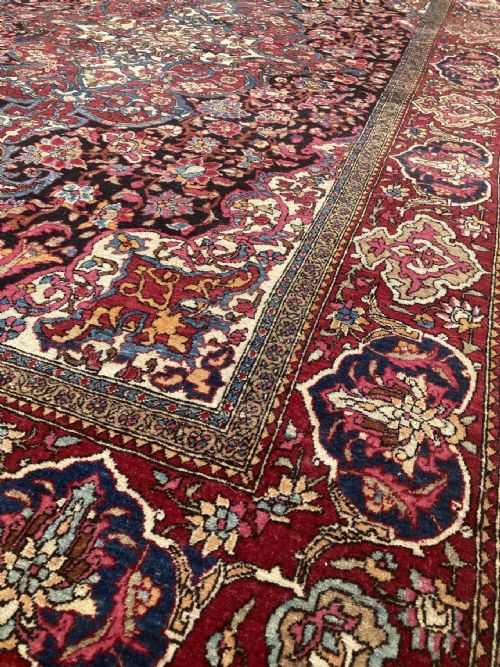 ANTIQUE ISFAHAN RUG 210M X 142M - ADDITIONAL PHOTO 4