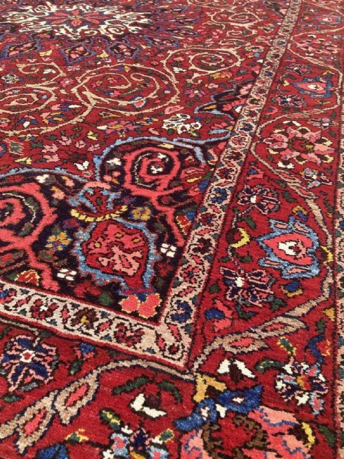 ANTIQUE BAKHTIAR RUG 212M X 159M - ADDITIONAL PHOTO 5