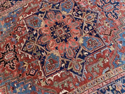 ANTIQUE HERIZ CARPET 316M X 235M - ADDITIONAL PHOTO 8
