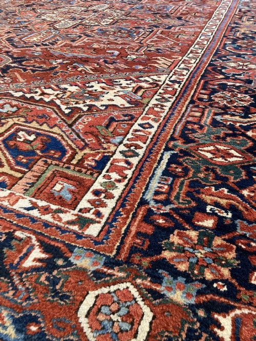ANTIQUE HERIZ CARPET 312M X 222M - ADDITIONAL PHOTO 4