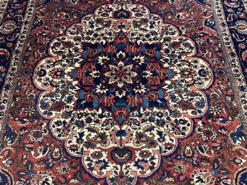 ANTIQUE BAKHTIAR RUG 212M X 138M - ADDITIONAL PHOTO 5