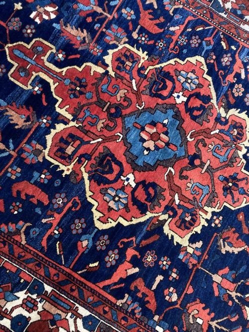 ANTIQUE BAKHTIAR RUG 212M X 160M - ADDITIONAL PHOTO 8