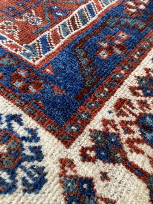 ANTIQUE QASHQAI CARPET 300M X 201M - ADDITIONAL PHOTO 8