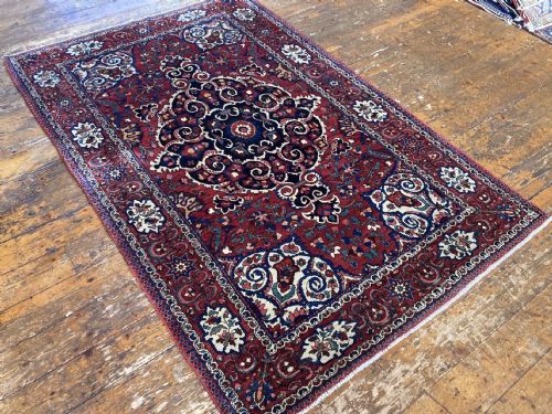 ANTIQUE BAKHTIAR RUG 211M X 137M - ADDITIONAL PHOTO 3