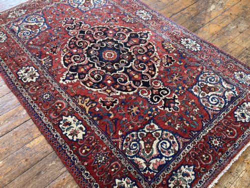 ANTIQUE BAKHTIAR RUG 211M X 137M - ADDITIONAL PHOTO 4