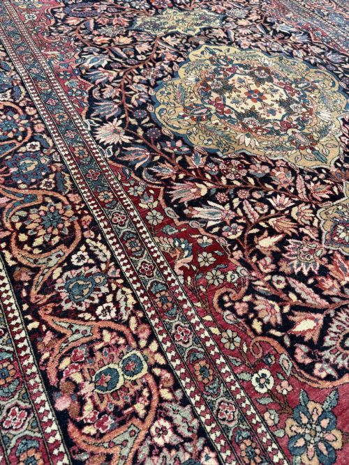 ANTIQUE ISFAHAN RUG 212M X 142M - ADDITIONAL PHOTO 13