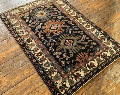 ANTIQUE KURDISH RUG 134M X 095M - ADDITIONAL PHOTO 4