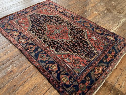 ANTIQUE KURDISH RUG 206M X 138M - ADDITIONAL PHOTO 4
