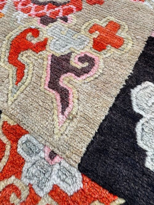 ANTIQUE TIBETAN DRAGON RUG 173M X 088M - ADDITIONAL PHOTO 9