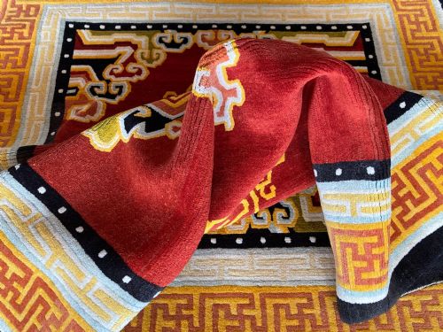 VINTAGE TIBETAN RUG 211M X 124M - ADDITIONAL PHOTO 14